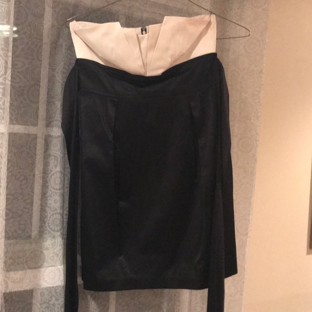 Black and white strapless dress - Juniors